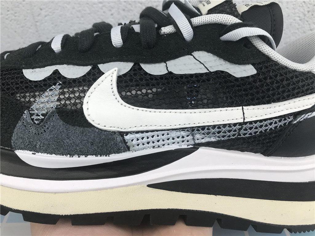 Sacai Nike VaporWaffle Black White CV1363 001